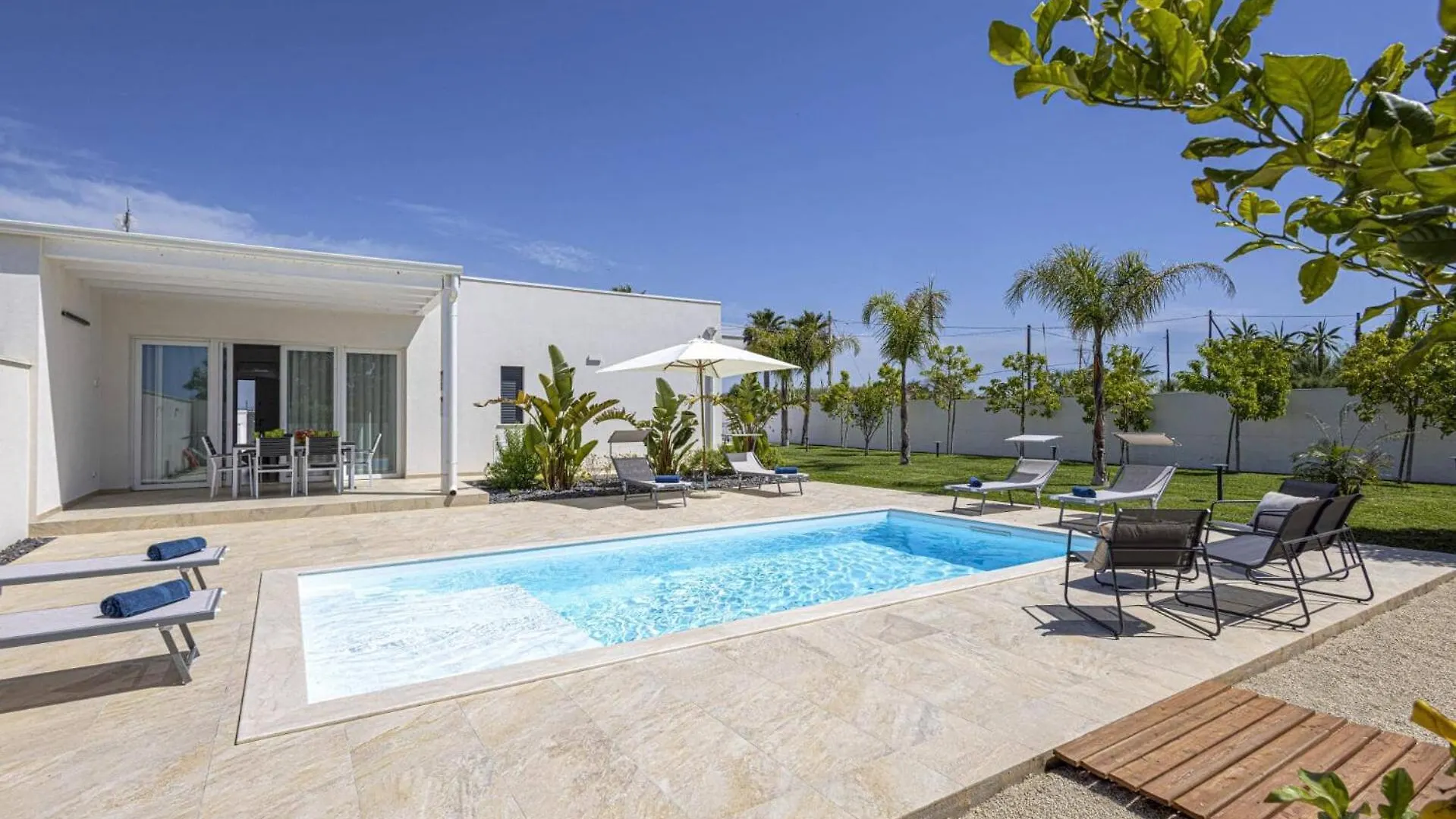 Villa Andromeda By Villa Plus Santa Maria Del Focallo